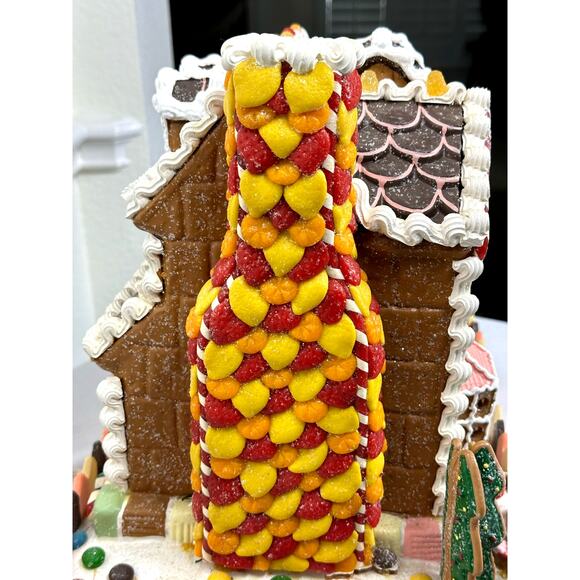 Traditions 433439 Vintage Large Lighted Gingerbread House with Santa - Picture 9 of 16